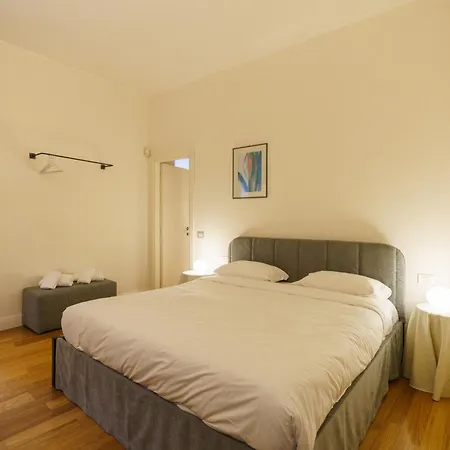 Domus - Elegante Residenza Satiro Apartment Verona