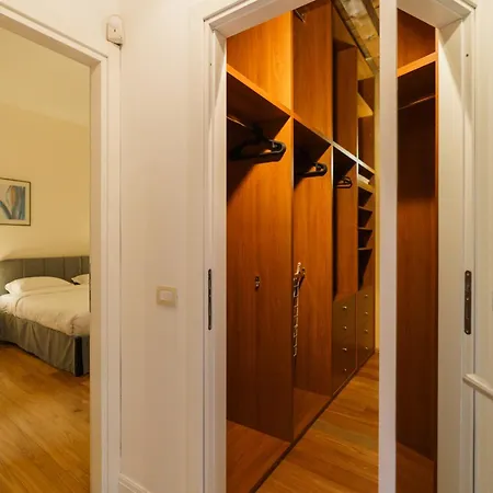 Domus - Elegante Residenza Satiro ヴェローナ