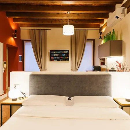 アパート Domus - Elegante Residenza Satiro *