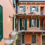 Elegante Residenza Satiro - Domus *
